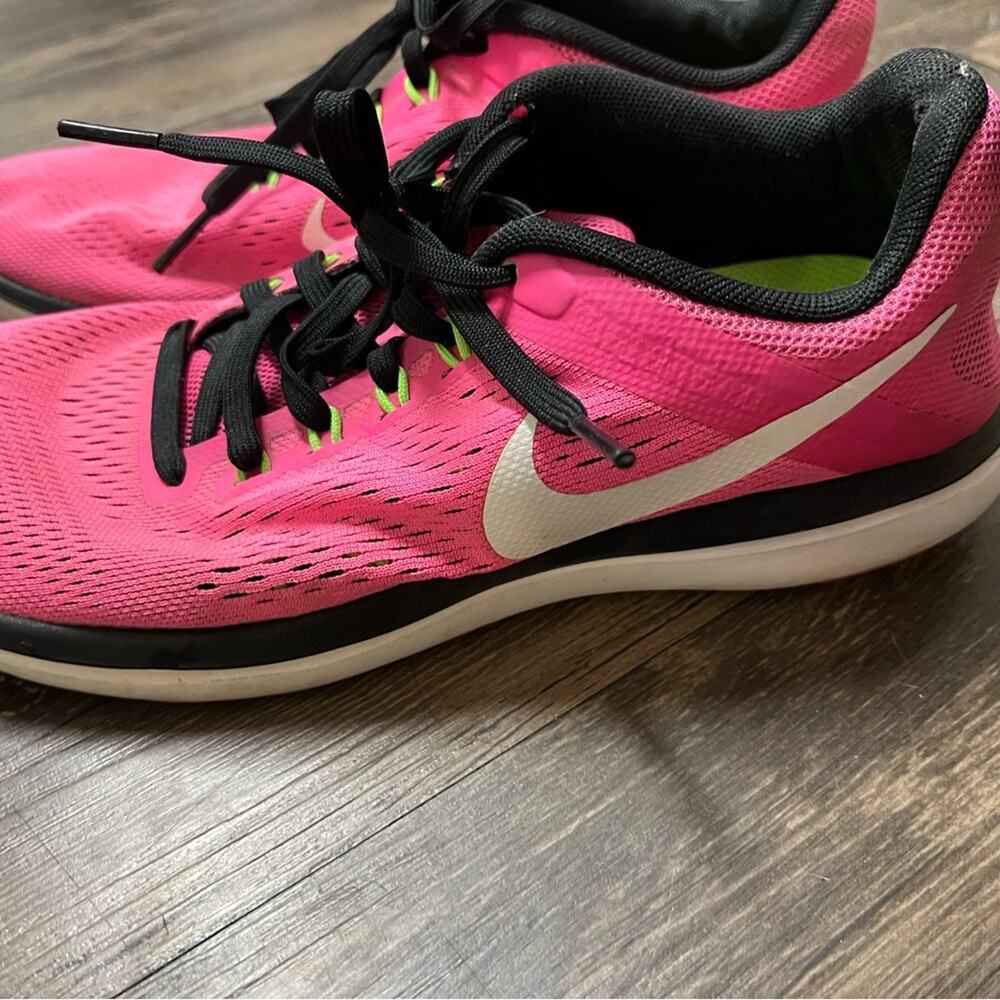 Nike Flex Women's Pink Running Shoes Size 7 - Picture 8 of 10